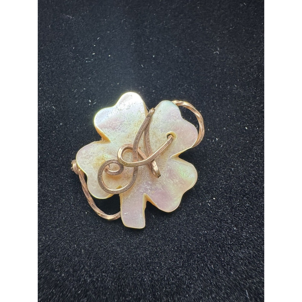 Vintage Shamrock Brooch Pin Mother of Pearl 4 Leaf Clover Gold Tone "A"